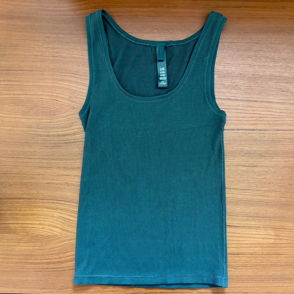 Skims soft lounge tank